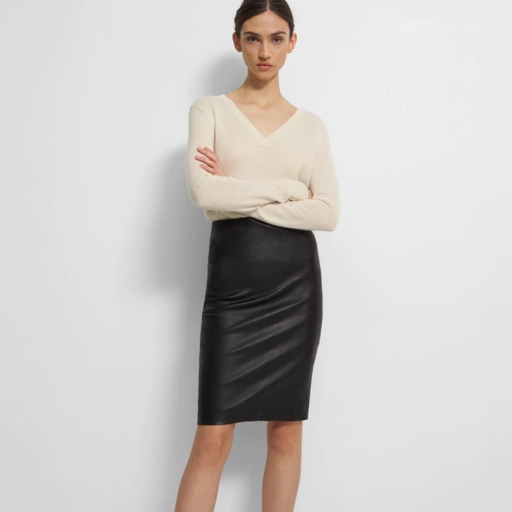 Theory Lamb Leather High Rise Skinny Pencil Skirt in Bristol Black size 2